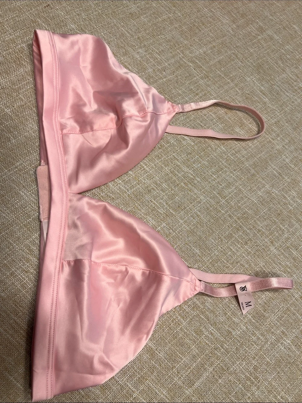 Victoria's Secret tease Bralettes - Picture 6 of 11